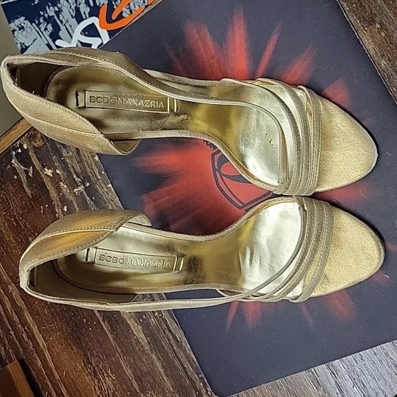 BCBG Max Azria Heidi Gold Suede Heels 8.5 - Picture 9 of 9